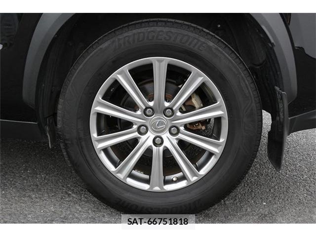 Lexus NX 2015-07 7877411-29