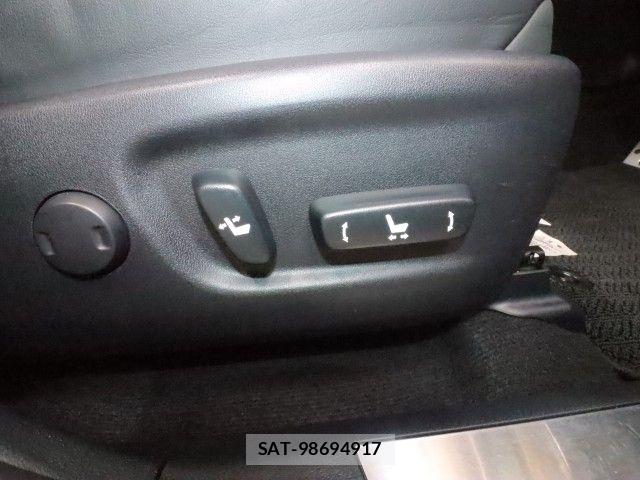 Lexus NX 2018-01 7979774-4