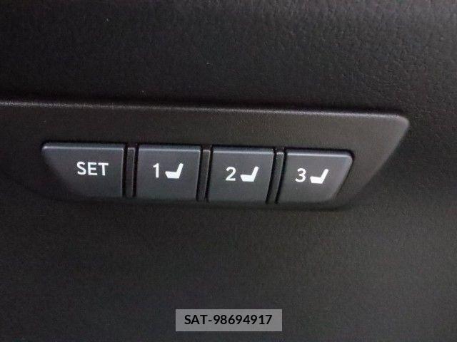 Lexus NX 2018-01 7979774-5