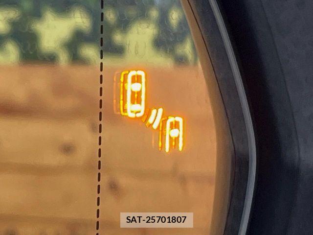 Lexus NX 2015-01 8131023-4