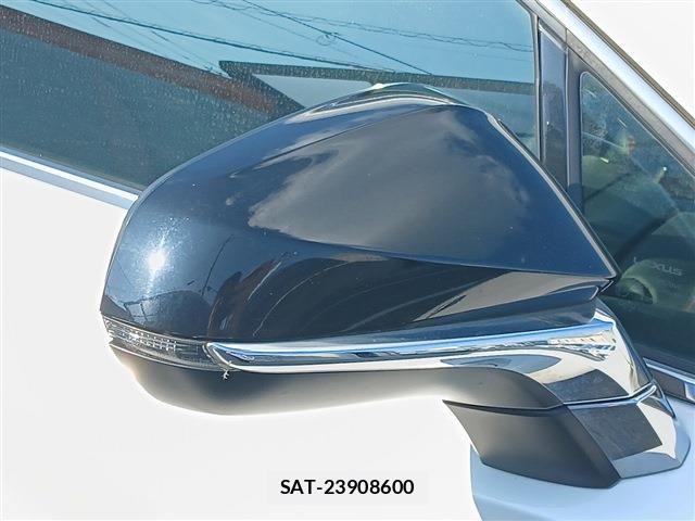 Lexus NX 2016-03 8131024-27