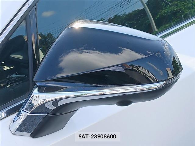 Lexus NX 2016-03 8131024-28