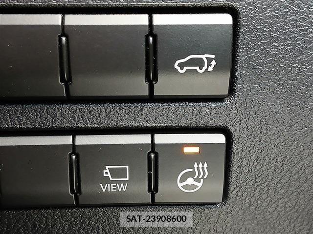 Lexus NX 2016-03 8131024-3