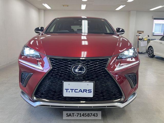 Lexus NX 2019-11 8208425-24