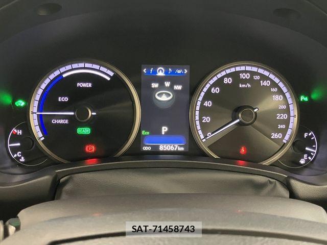 Lexus NX 2019-11 8208425-28