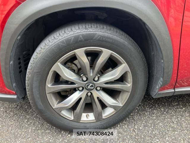Lexus NX 2018-09 8366759-5