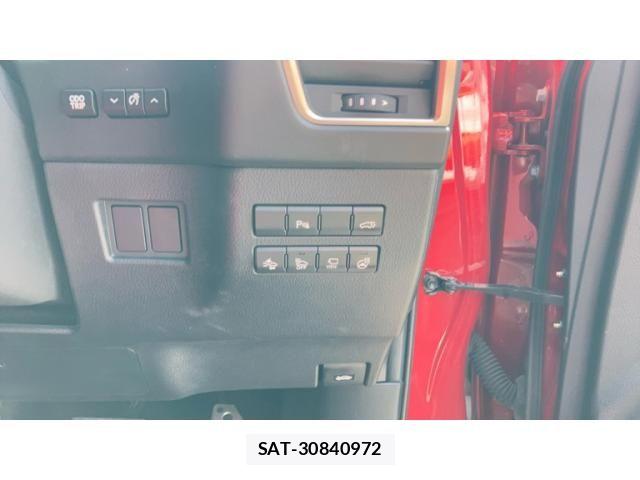 Lexus NX 2015-10 8659970-13