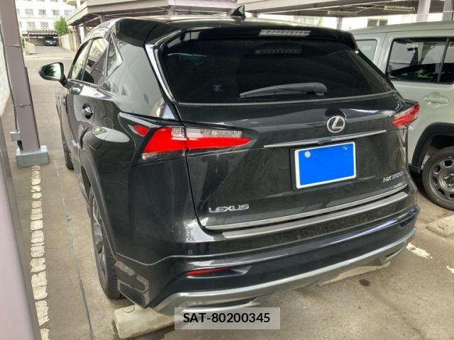 Lexus NX 2015-08 8659971-10