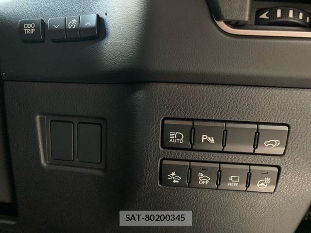 Lexus NX 2015-08 8659971-27