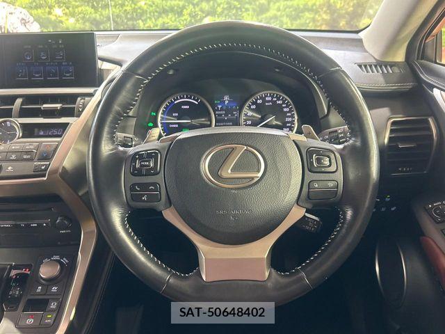 Lexus NX 2015-08 8829990-9
