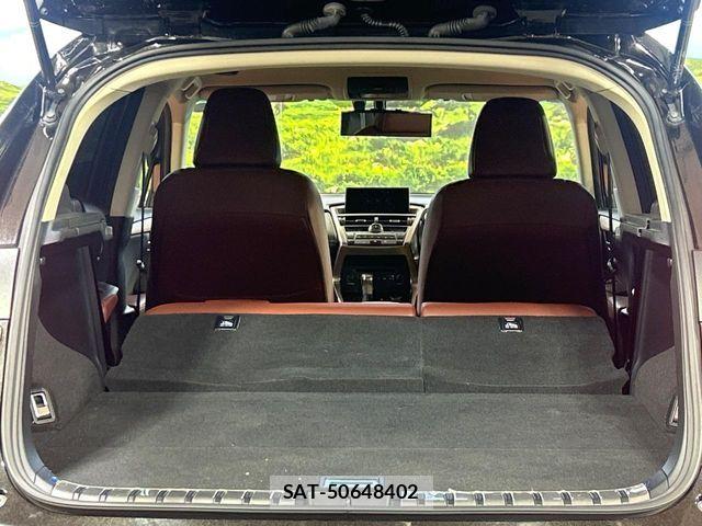 Lexus NX 2015-08 8829990-10