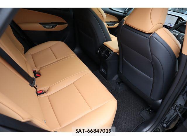 Lexus NX 2025-04 7358527-10