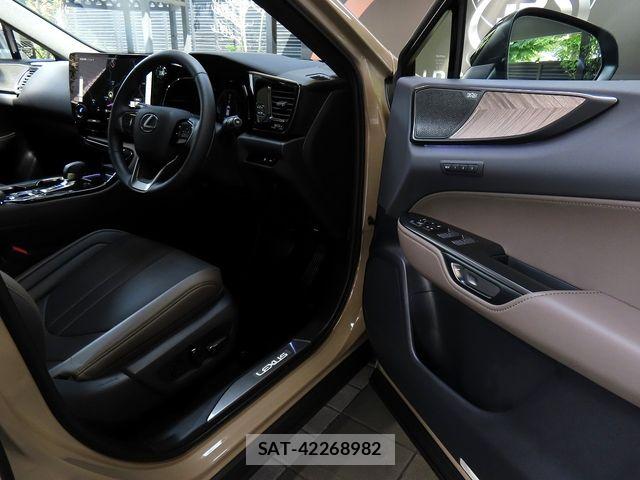 Lexus NX 2025-02 7501303-12