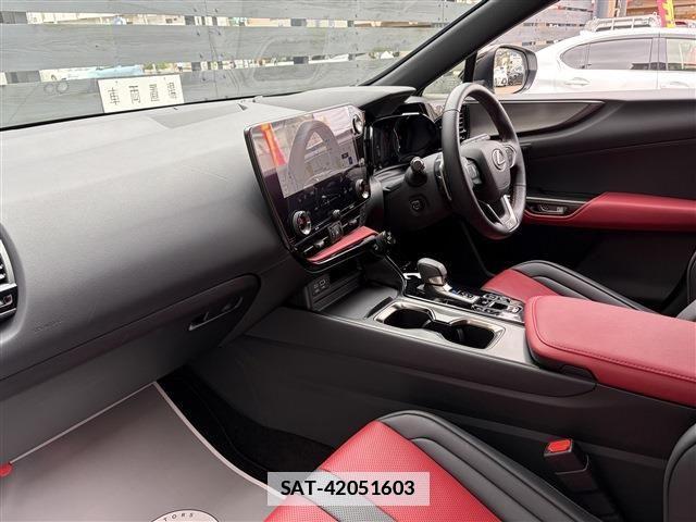 Lexus NX 2022-11 7877412-18