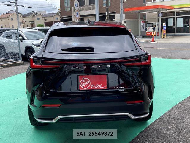 Lexus NX 2023-01 8074369-5