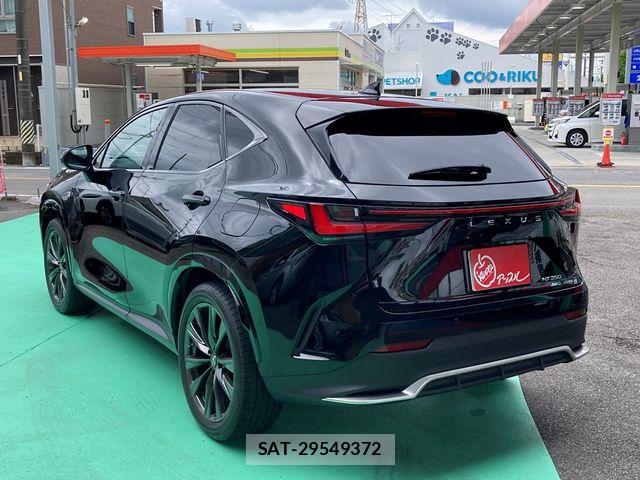 Lexus NX 2023-01 8074369-6