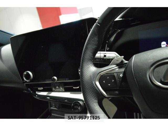 Lexus NX 2022-05 883660-13