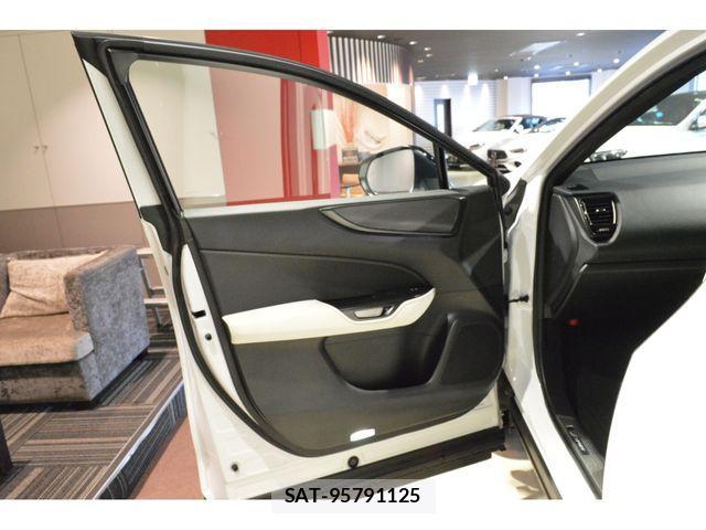 Lexus NX 2022-05 883660-21