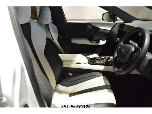 Lexus NX 2022-05 883660-24