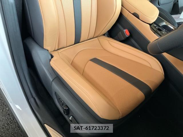 Lexus NX 2025-07 6612910-11