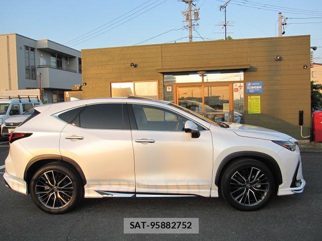 Lexus NX 2023-01 6907798-6