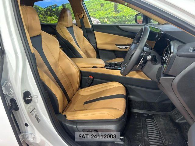 Lexus NX 2025-04 7020784-7