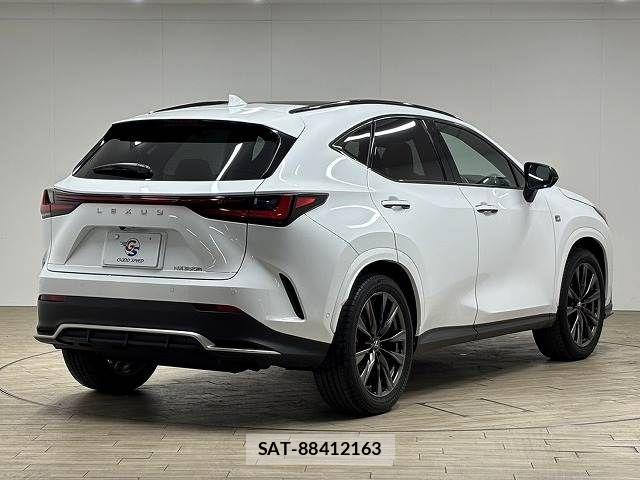 Lexus NX 2022-11 7221050-15