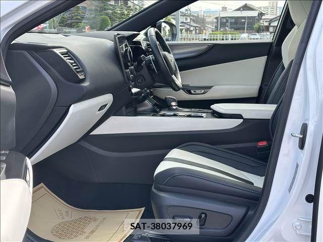 Lexus NX 2023-04 7221056-4
