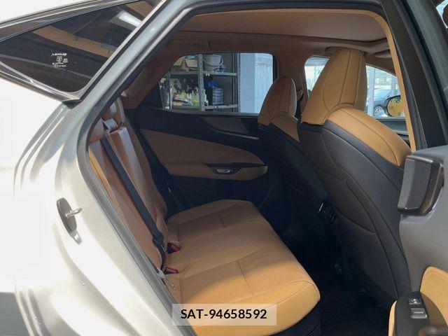 Lexus NX 2024-10 7328061-8