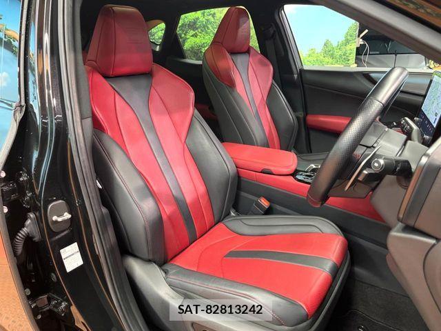 Lexus NX 2022-11 7562365-10