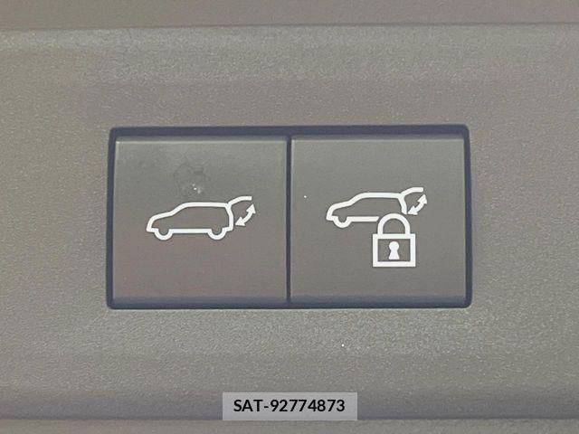 Lexus NX 2023-09 7562367-7