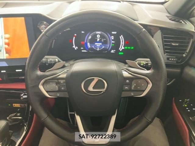 Lexus NX 2022-01 7725145-10