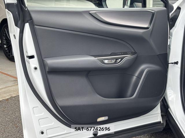 Lexus NX 2022-10 7979784-11