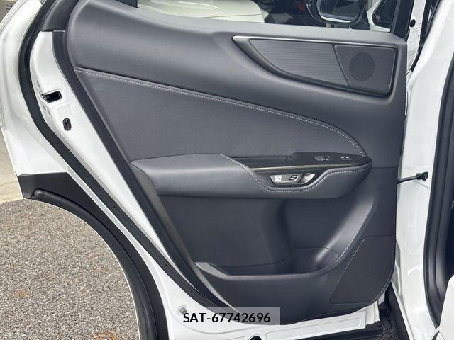 Lexus NX 2022-10 7979784-12