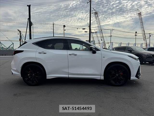 Lexus NX 2024-10 8036469-11