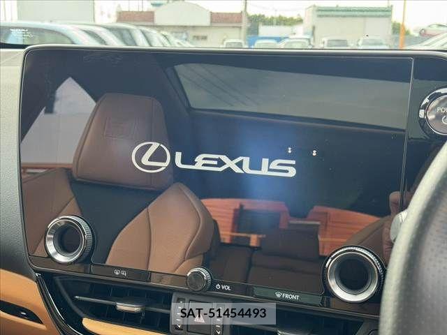 Lexus NX 2024-10 8036469-2