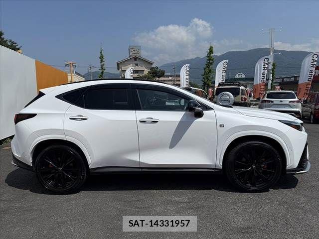 Lexus NX 2023-09 8074370-11