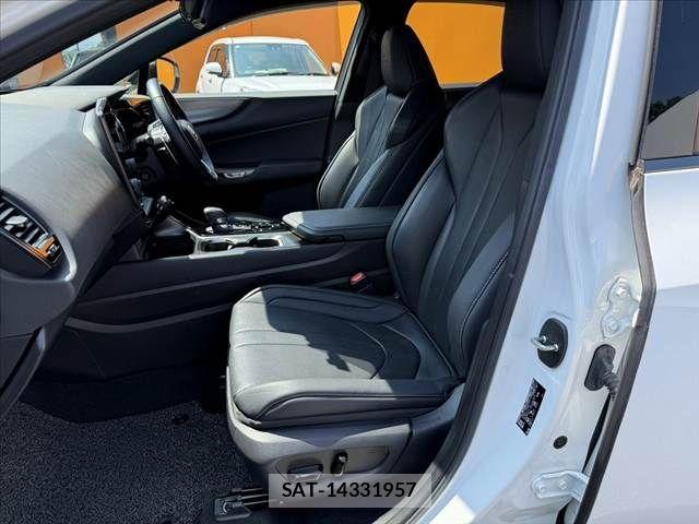 Lexus NX 2023-09 8074370-16