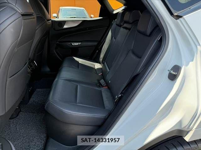 Lexus NX 2023-09 8074370-17