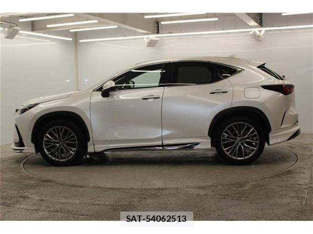 Lexus NX 2023-03 8074374-7
