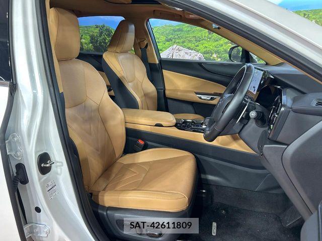 Lexus NX 2025-02 8131039-7