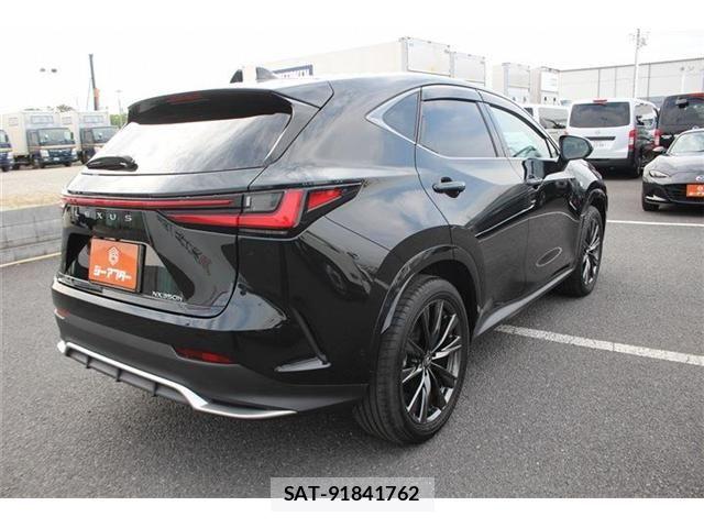 Lexus NX 2025-05 8208441-15