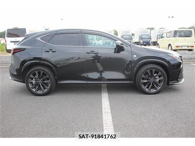 Lexus NX 2025-05 8208441-16