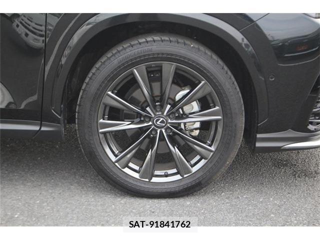 Lexus NX 2025-05 8208441-17