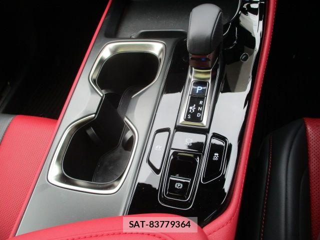 Lexus NX 2025-04 8208428-21