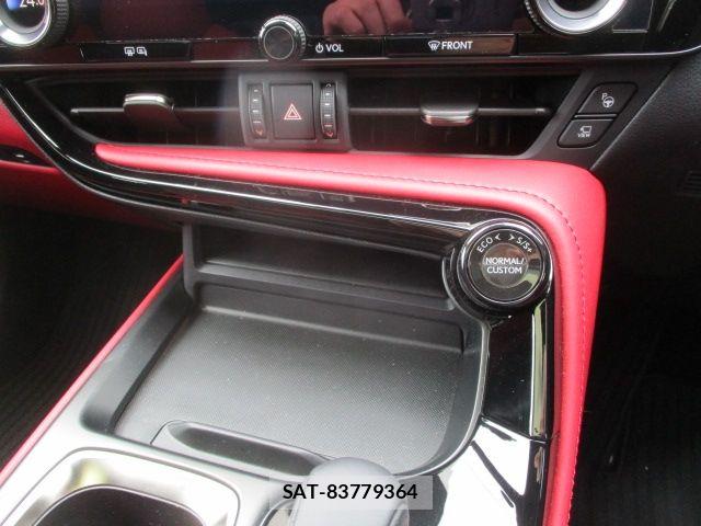 Lexus NX 2025-04 8208428-22