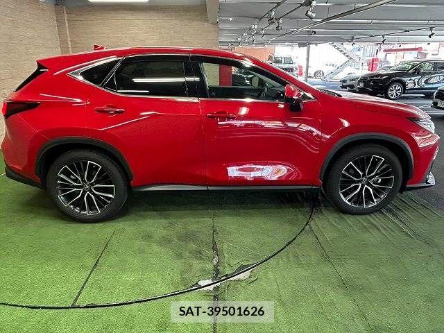 Lexus NX 2023-02 8245745-17