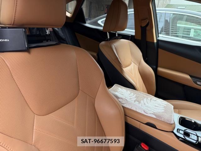 Lexus NX 2023-10 8366775-10