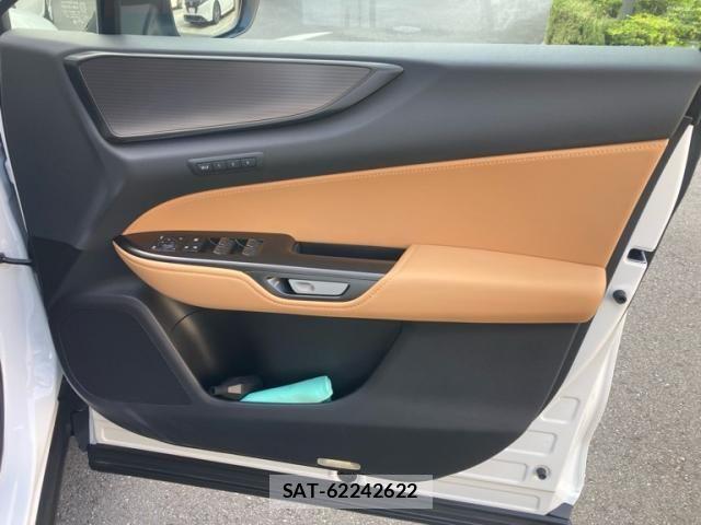 Lexus NX 2024-09 8366767-5