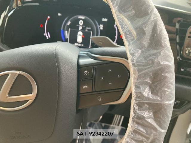 Lexus NX 2025-04 8366768-18